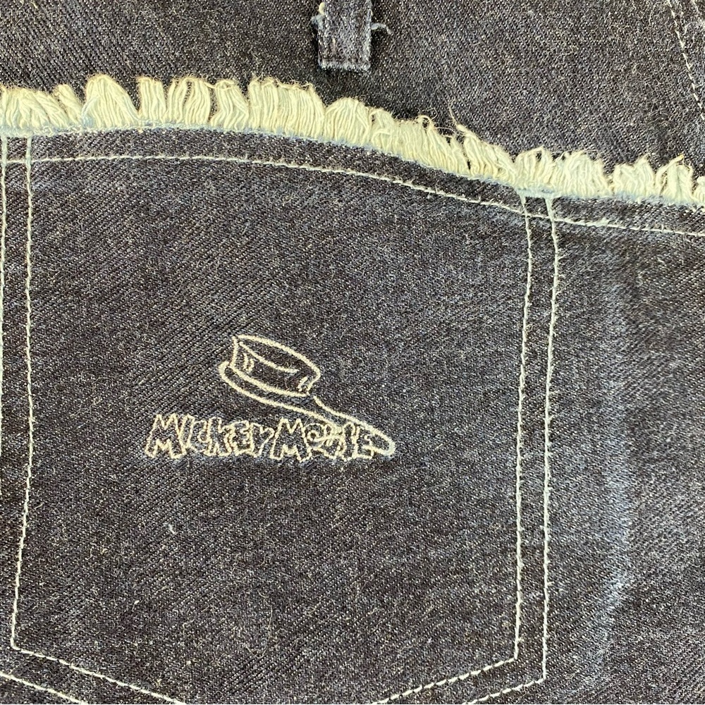 Y2K Disney Mickey & Co Denim Capri Jeans Size 2 Embroidered Mickey Frayed Hem - Picture 3 of 8